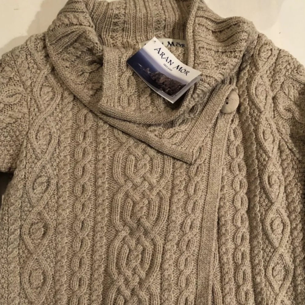 NWT Aran Mor Cable Knit Sweater